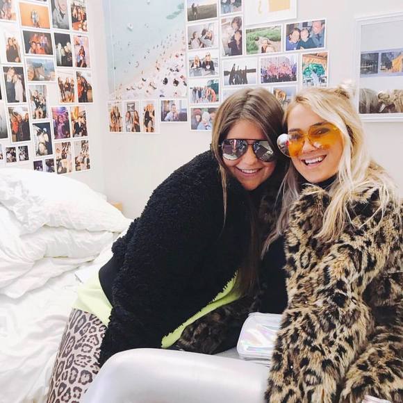 Meet your Posher, Julia - Picture 1 of 1